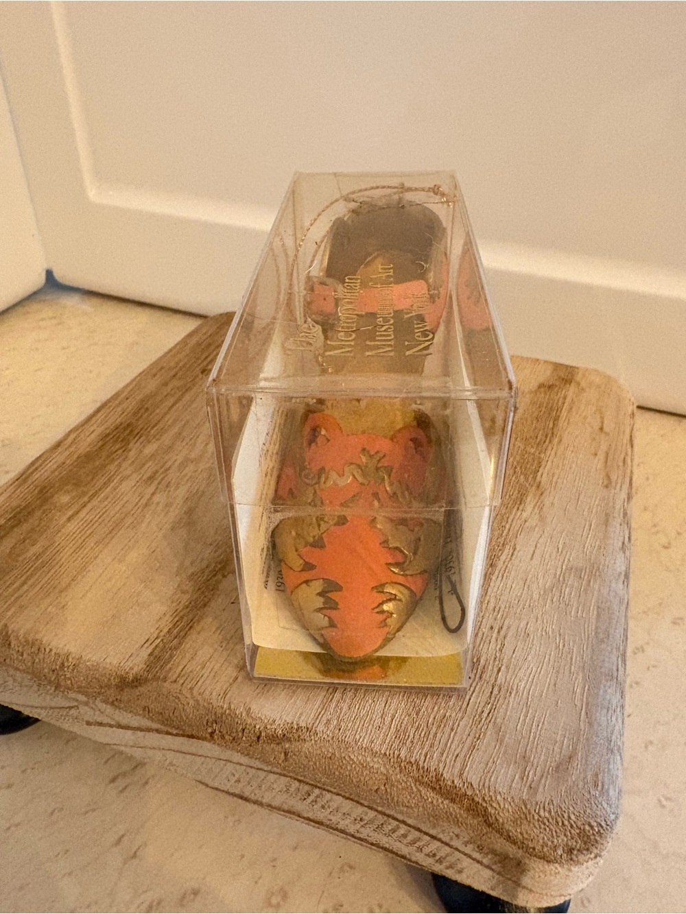 Metropolitan Museum of Art (MMA) miniature shoe ornament.